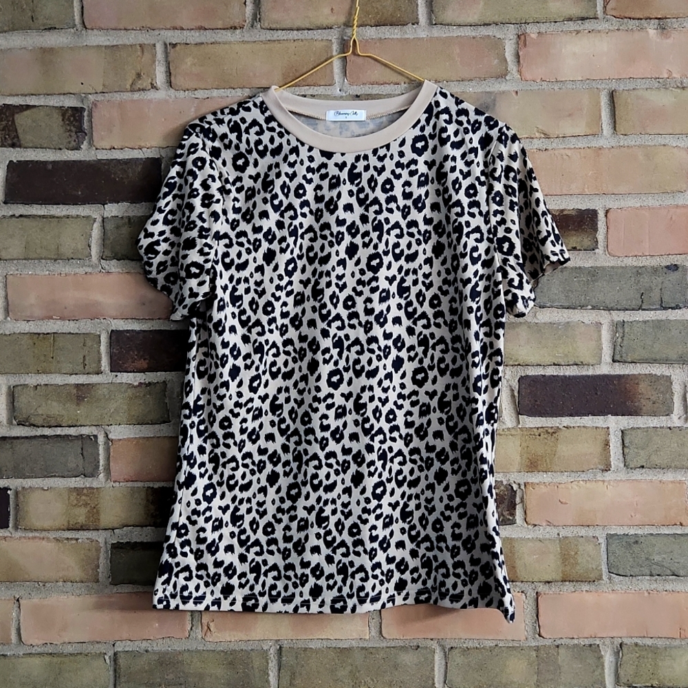 Blooming Jelly Leopard Print Tshirt, S, neutral colors